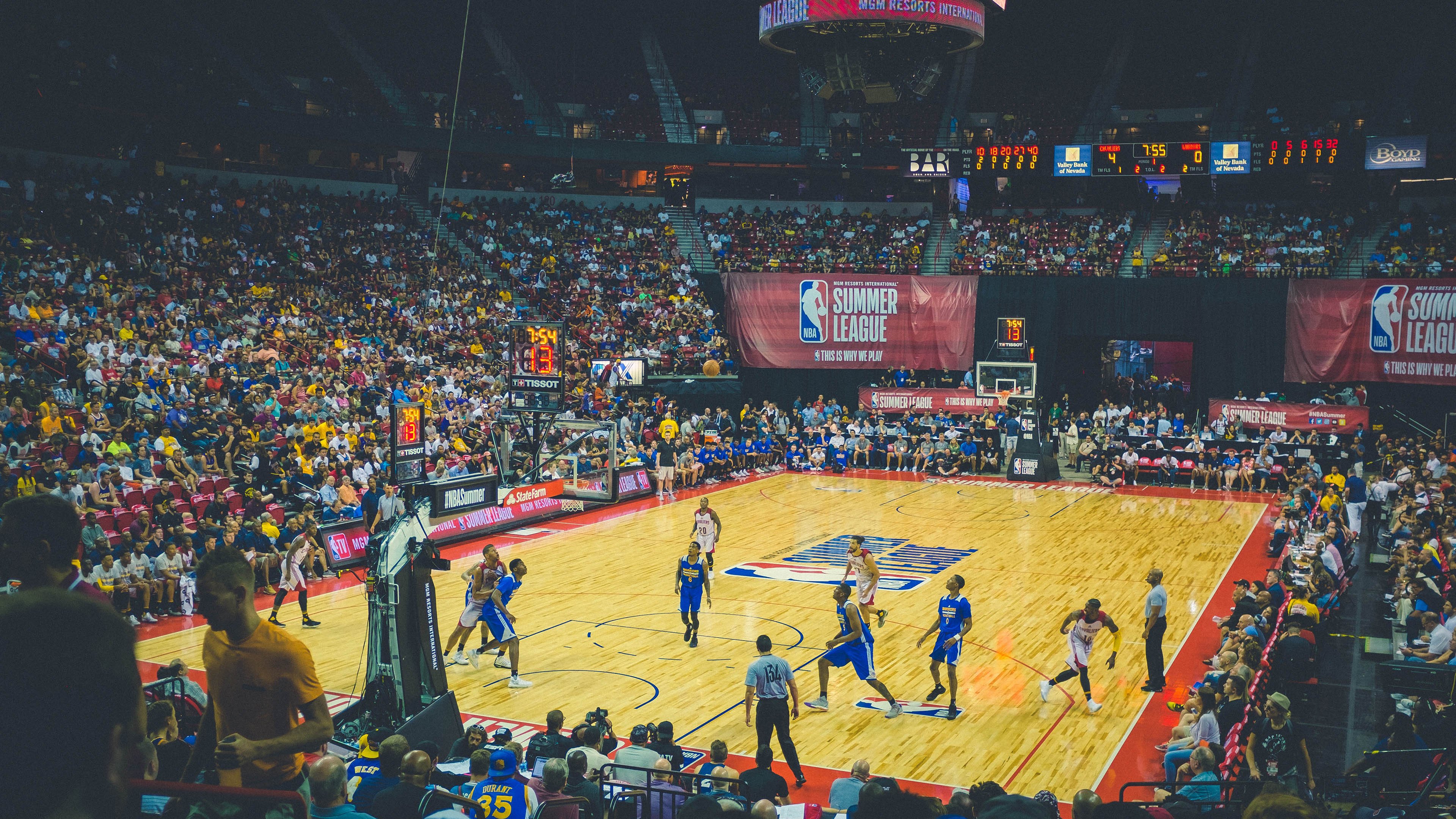 保罗让比赛提前失去悬念，独行侠狂胜广厦队