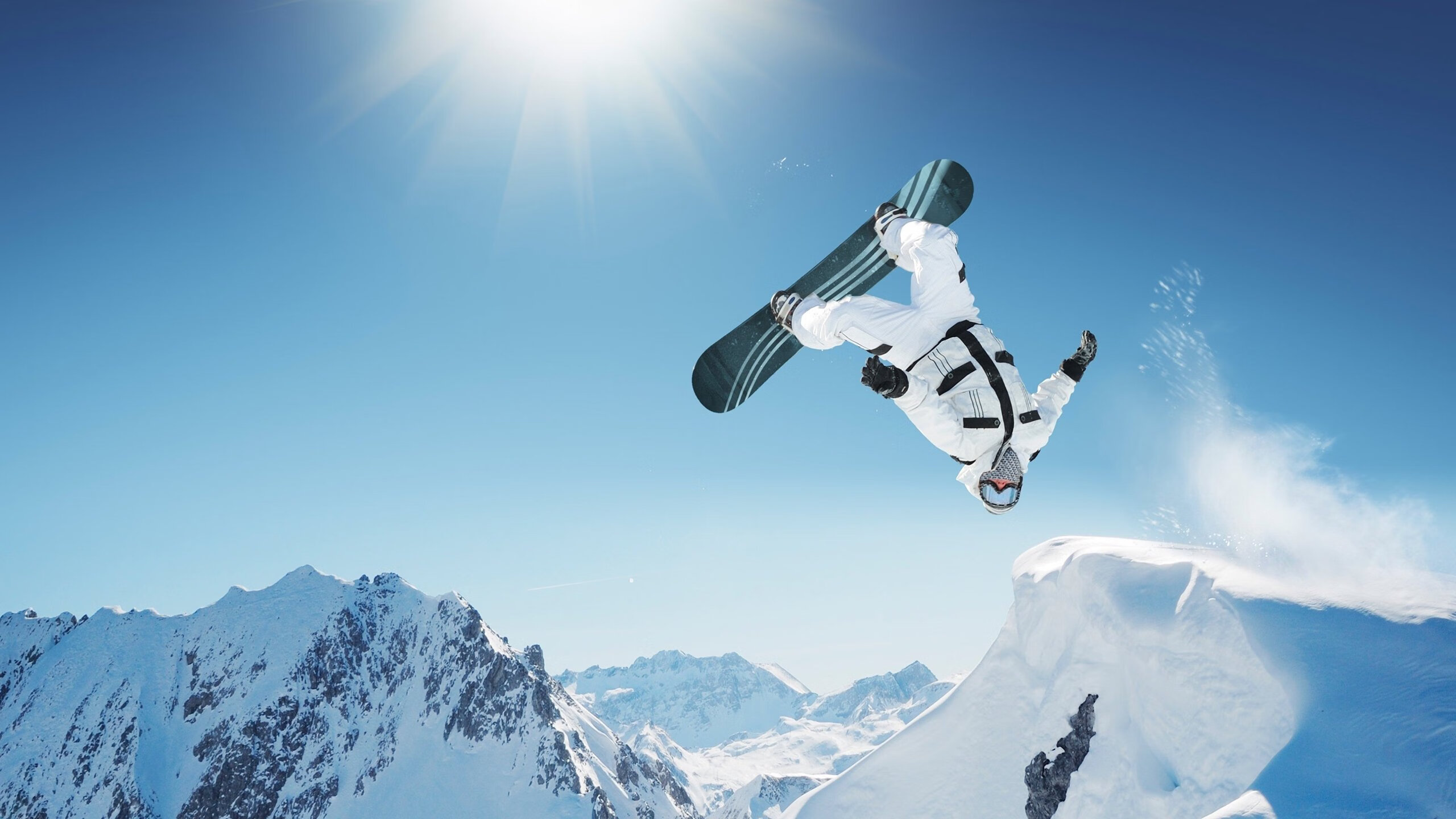 伊萨克，当大场面先生的冷焰，点燃安哥拉对阵丹麦的寒夜