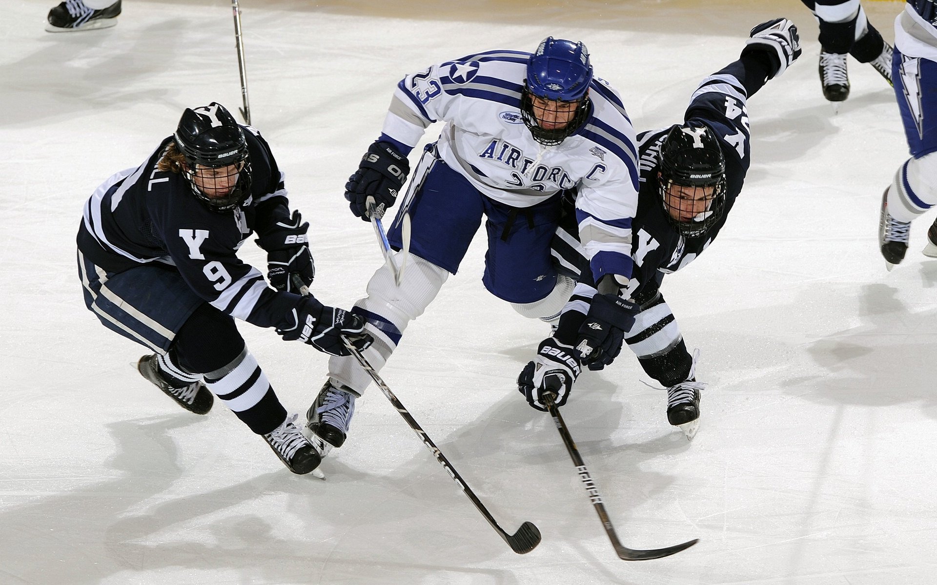 马刺式战术压制森林狼，米切尔季后赛接管模式开启