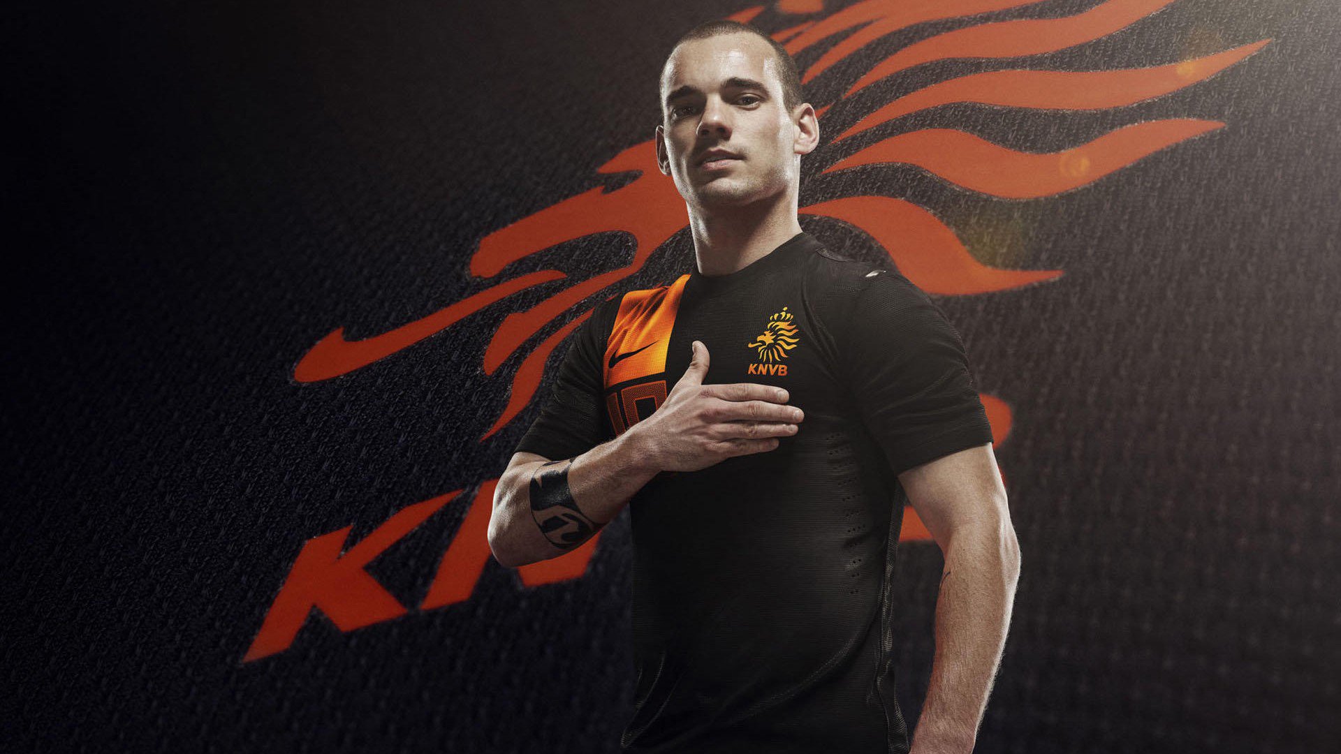 赛道上的红色风暴，勒克莱尔统治全场，红牛力克索伯的战术博弈